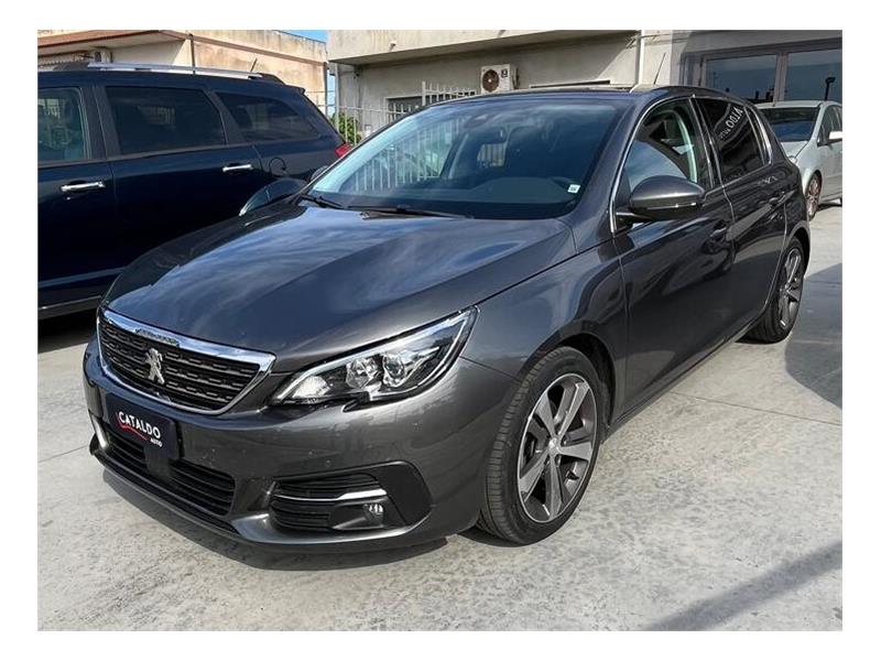 Cataldo Auto, concessionaria multimarca, Audi, Fiat, Seat, Jeep, Volkswagen e Alfa Romeo a Marina di Gioiosa