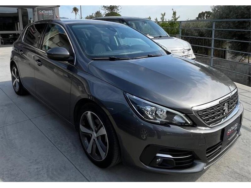 Cataldo Auto, concessionaria multimarca, Audi, Fiat, Seat, Jeep, Volkswagen e Alfa Romeo a Marina di Gioiosa