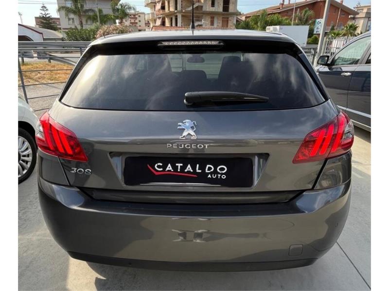 Cataldo Auto, concessionaria multimarca, Audi, Fiat, Seat, Jeep, Volkswagen e Alfa Romeo a Marina di Gioiosa