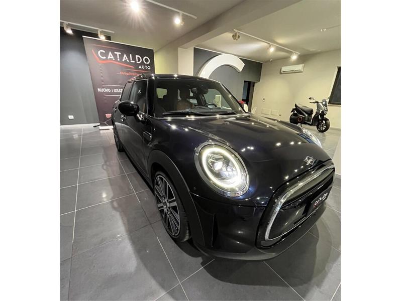 Cataldo Auto, concessionaria multimarca, Audi, Fiat, Seat, Jeep, Volkswagen e Alfa Romeo a Marina di Gioiosa