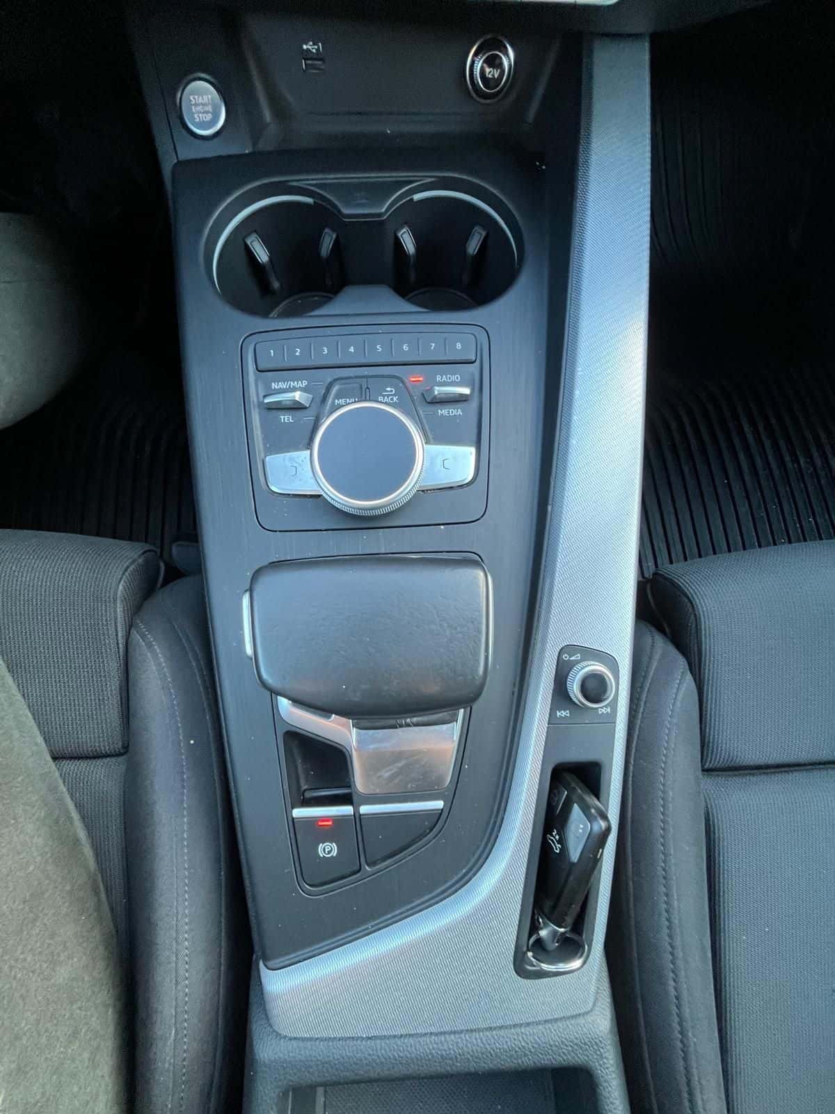 Audi A4 Avant 40 2.0 g-tron Business Sport 170cv s-tronic - Immagine 11