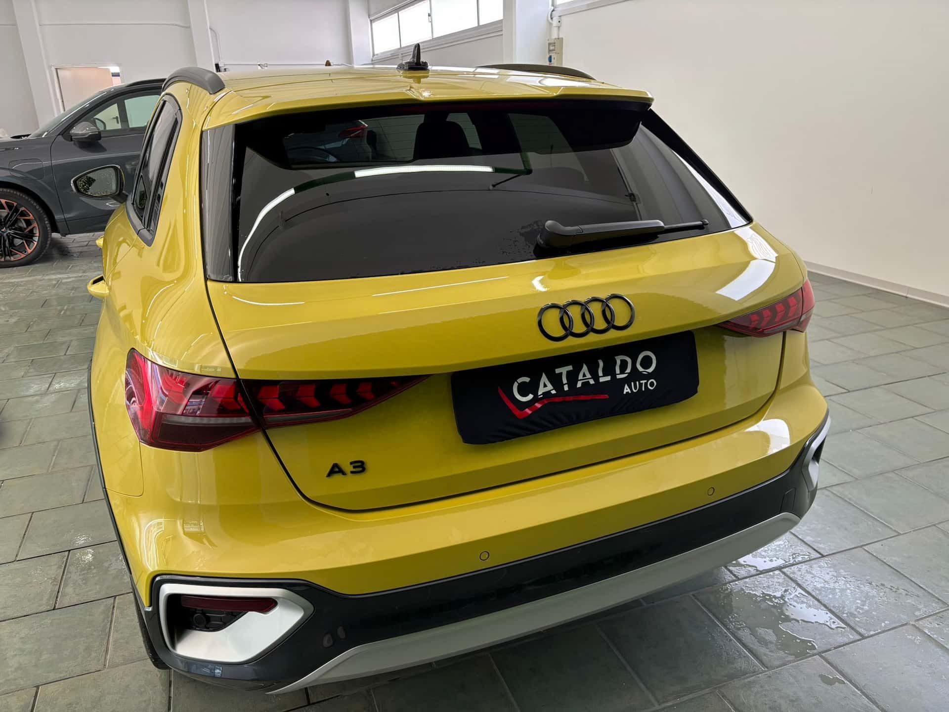 Audi A3 allstreet 35 TFSI S tronic Identity Contrast - Immagine 4