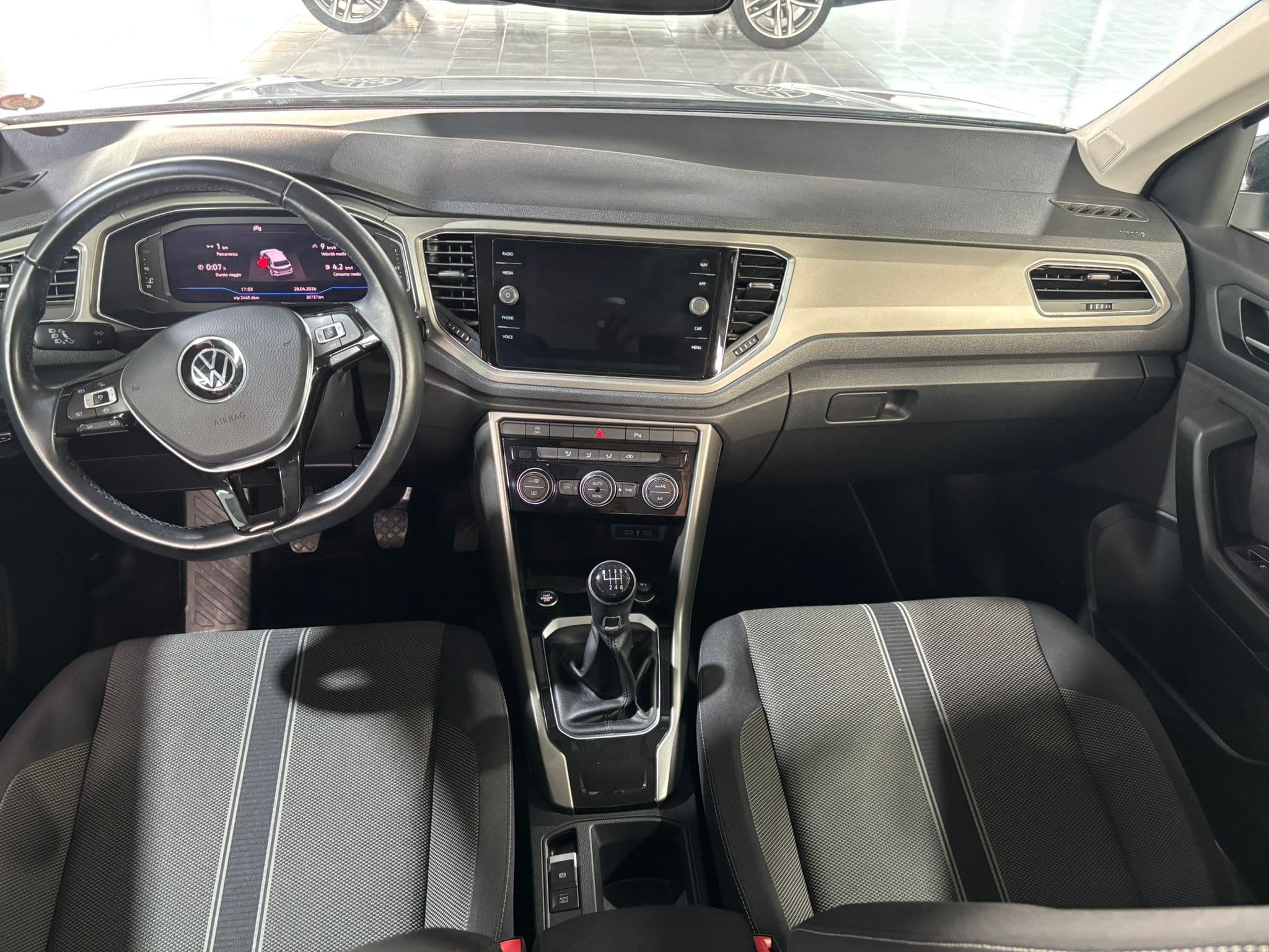 Volkswagen T-Roc I 2017 1.0 tsi Style 110cv - Immagine 11