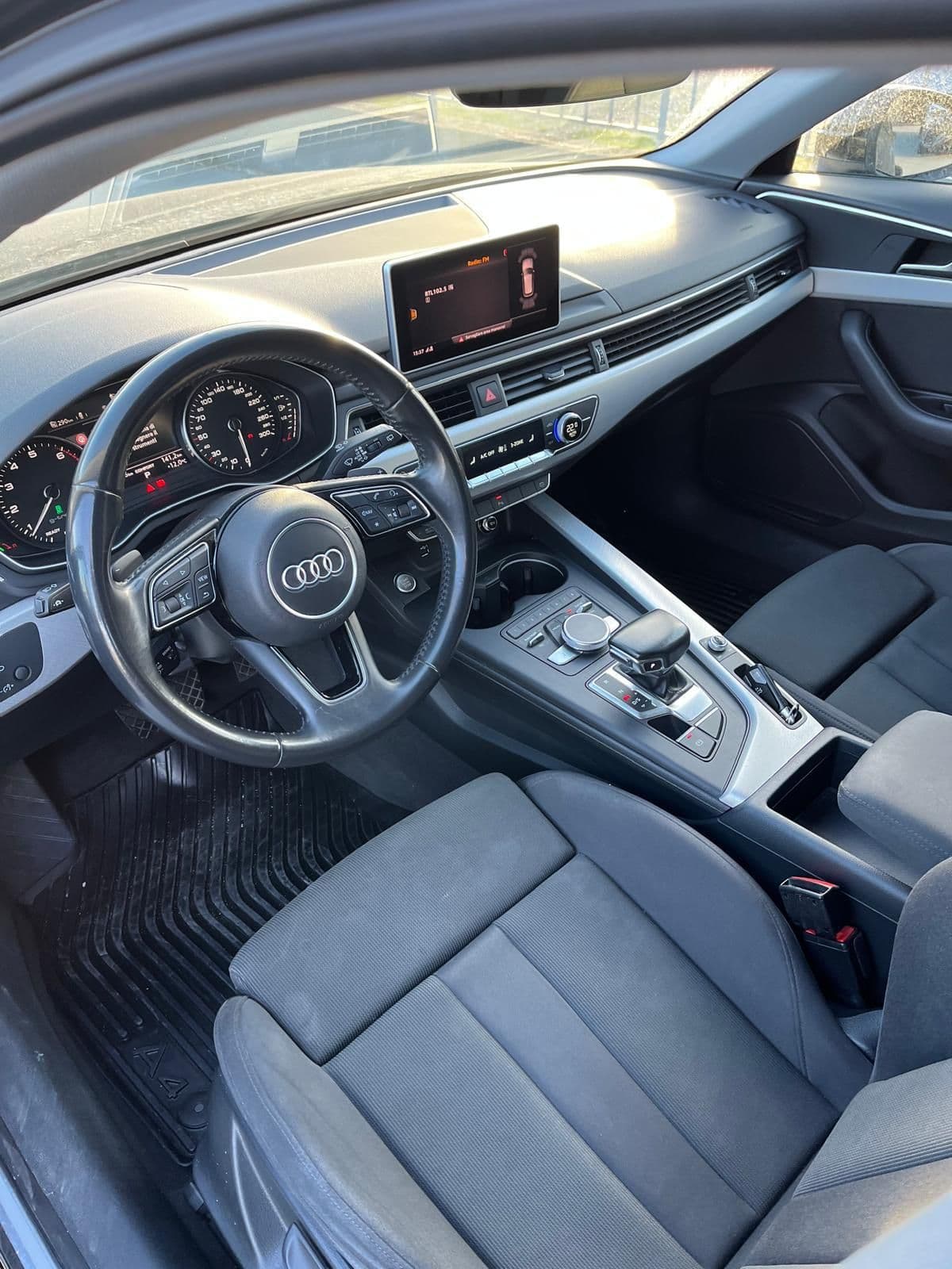 Audi A4 Avant 40 2.0 g-tron Business Sport 170cv s-tronic - Miniatura 7