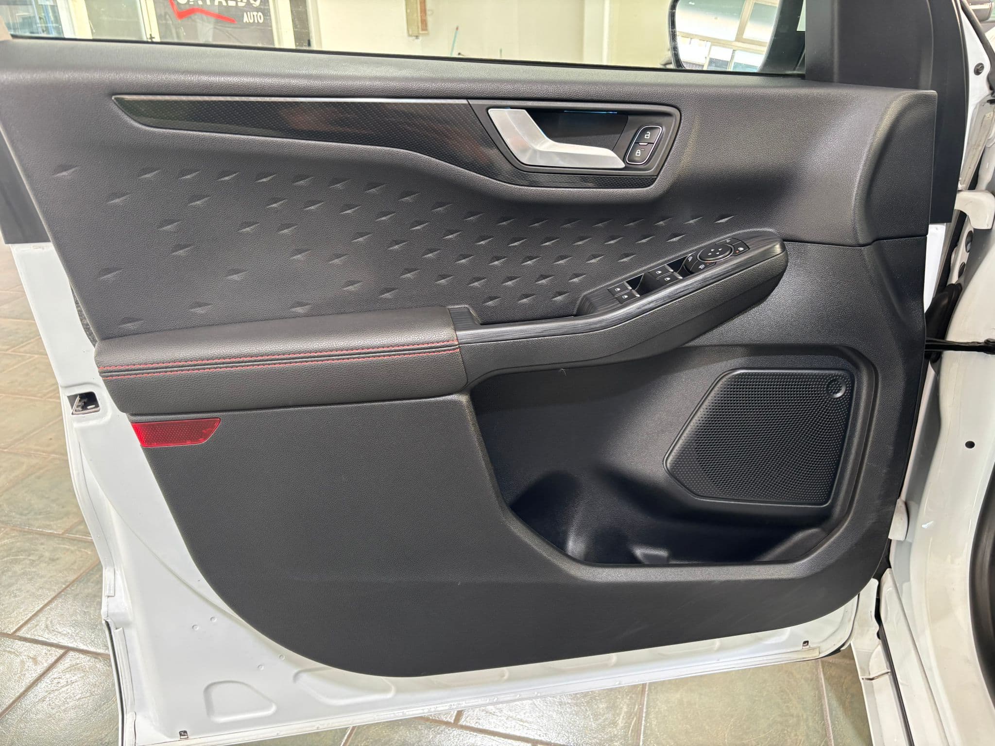 Ford Kuga III 2020 1.5 ecoblue ST-Line 2wd 120cv - Immagine 9