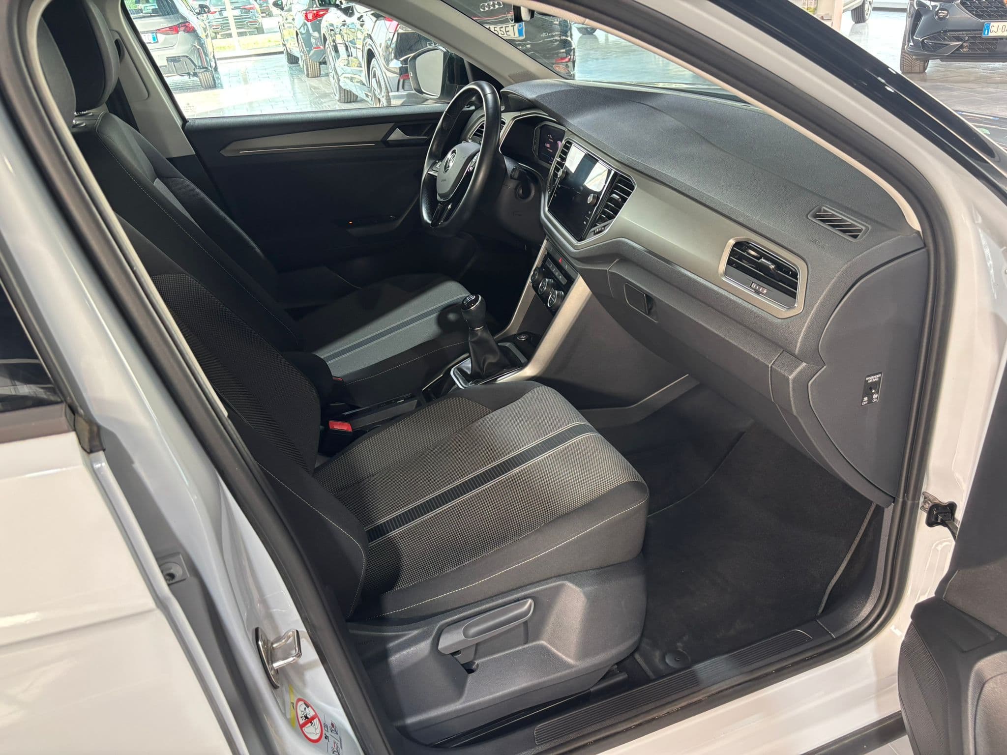 Volkswagen T-Roc I 2017 1.0 tsi Style 110cv - Immagine 17
