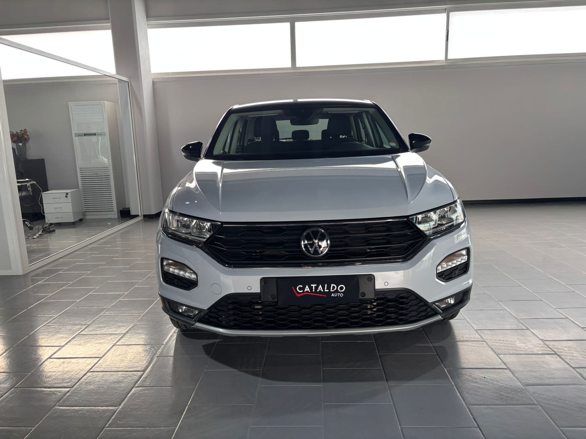 Volkswagen T-Roc I 2017 1.0 tsi Style 110cv - Immagine 8