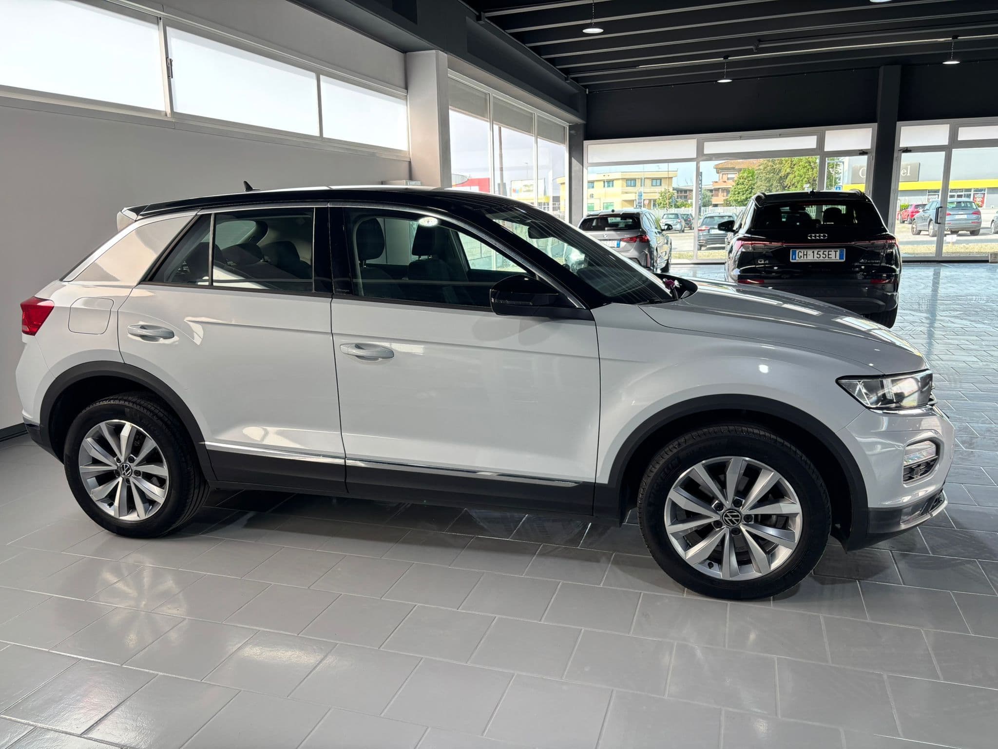 Volkswagen T-Roc I 2017 1.0 tsi Style 110cv - Immagine 6
