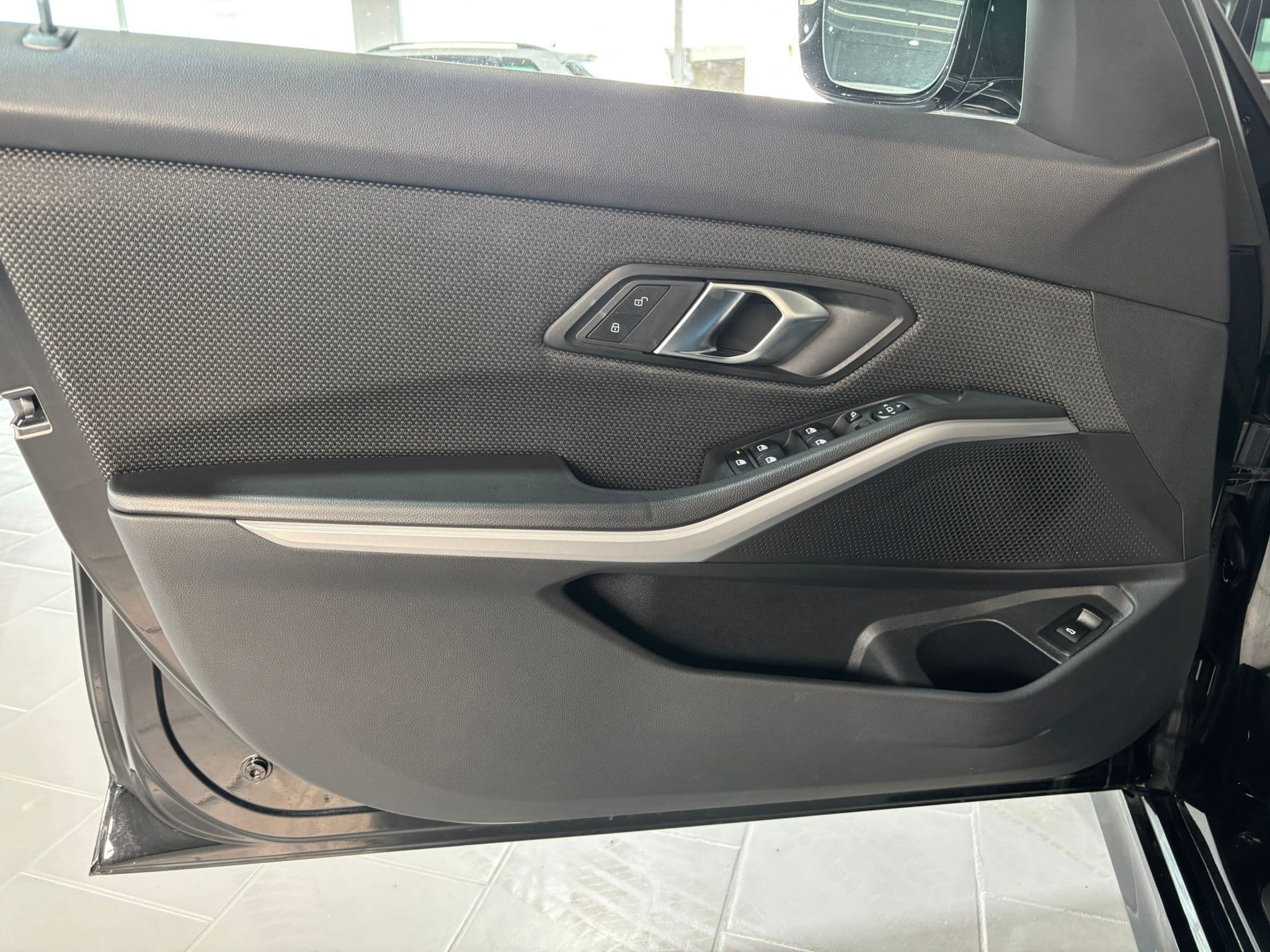 BMW 320 Serie 3 G21 2022 Touring 320i Touring auto - Immagine 9