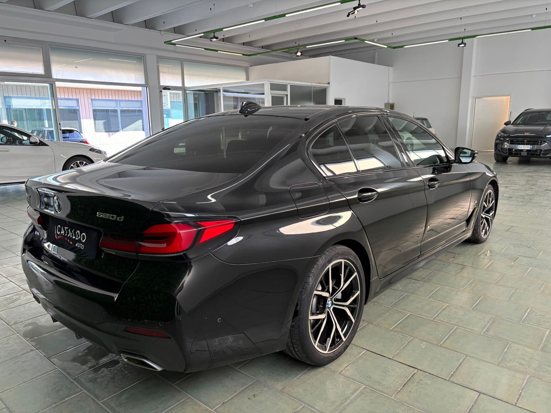 BMW 520 Serie 5 Berlina 520d mhev 48V xdrive Msport auto - Miniatura 5