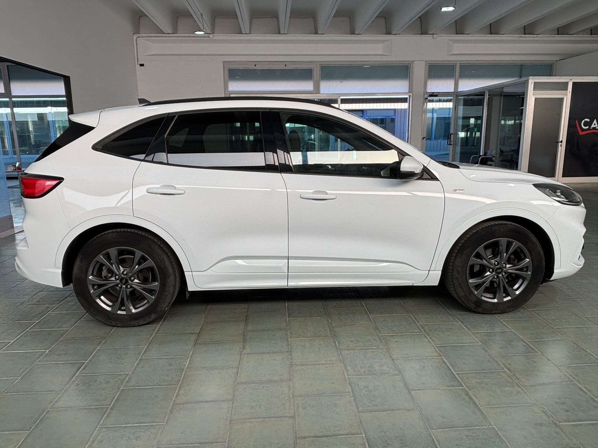 Ford Kuga III 2020 1.5 ecoblue ST-Line 2wd 120cv - Immagine 7
