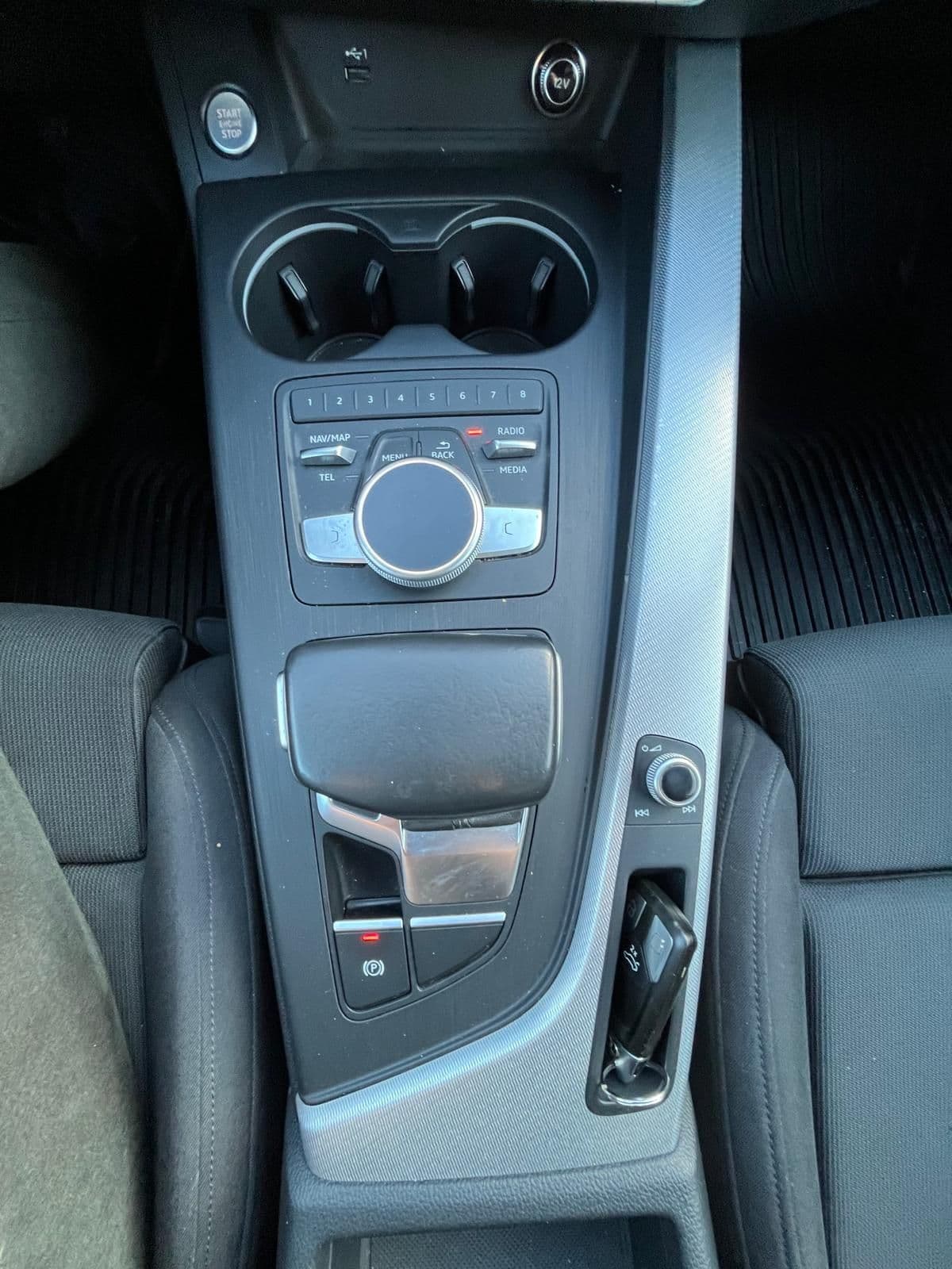 Audi A4 Avant 40 2.0 g-tron Business Sport 170cv s-tronic - Miniatura 11