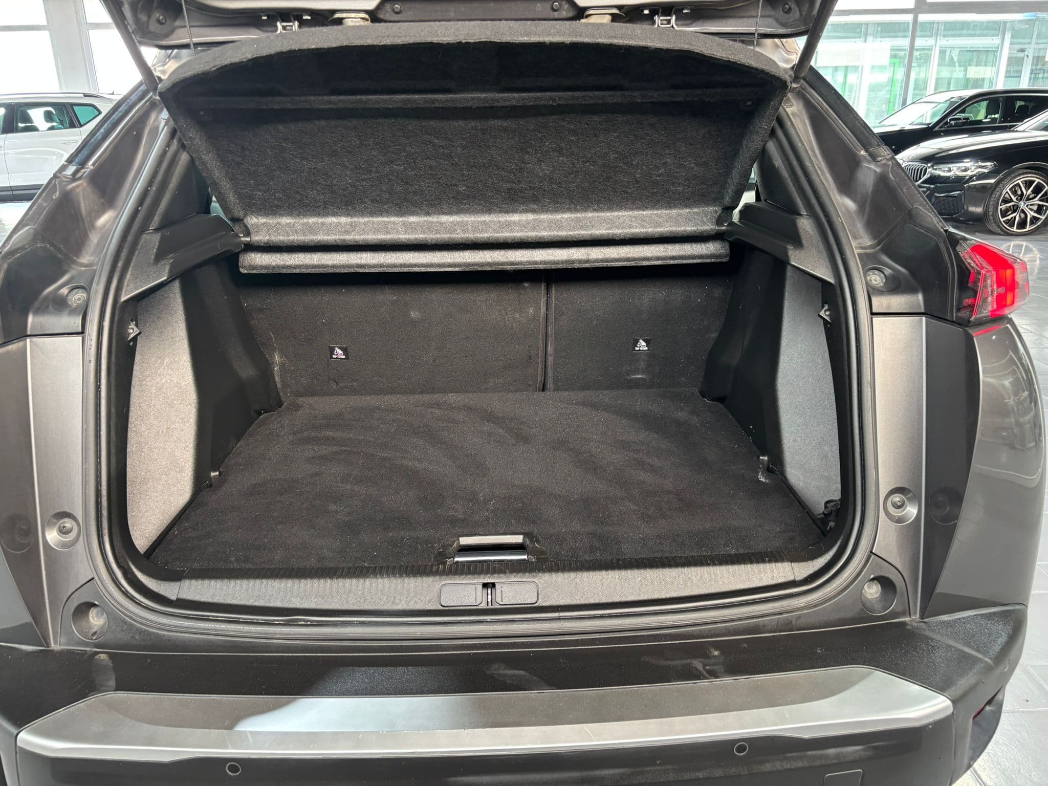 Peugeot 2008 II 2020 1.2 puretech Allure Pack  - Immagine 19