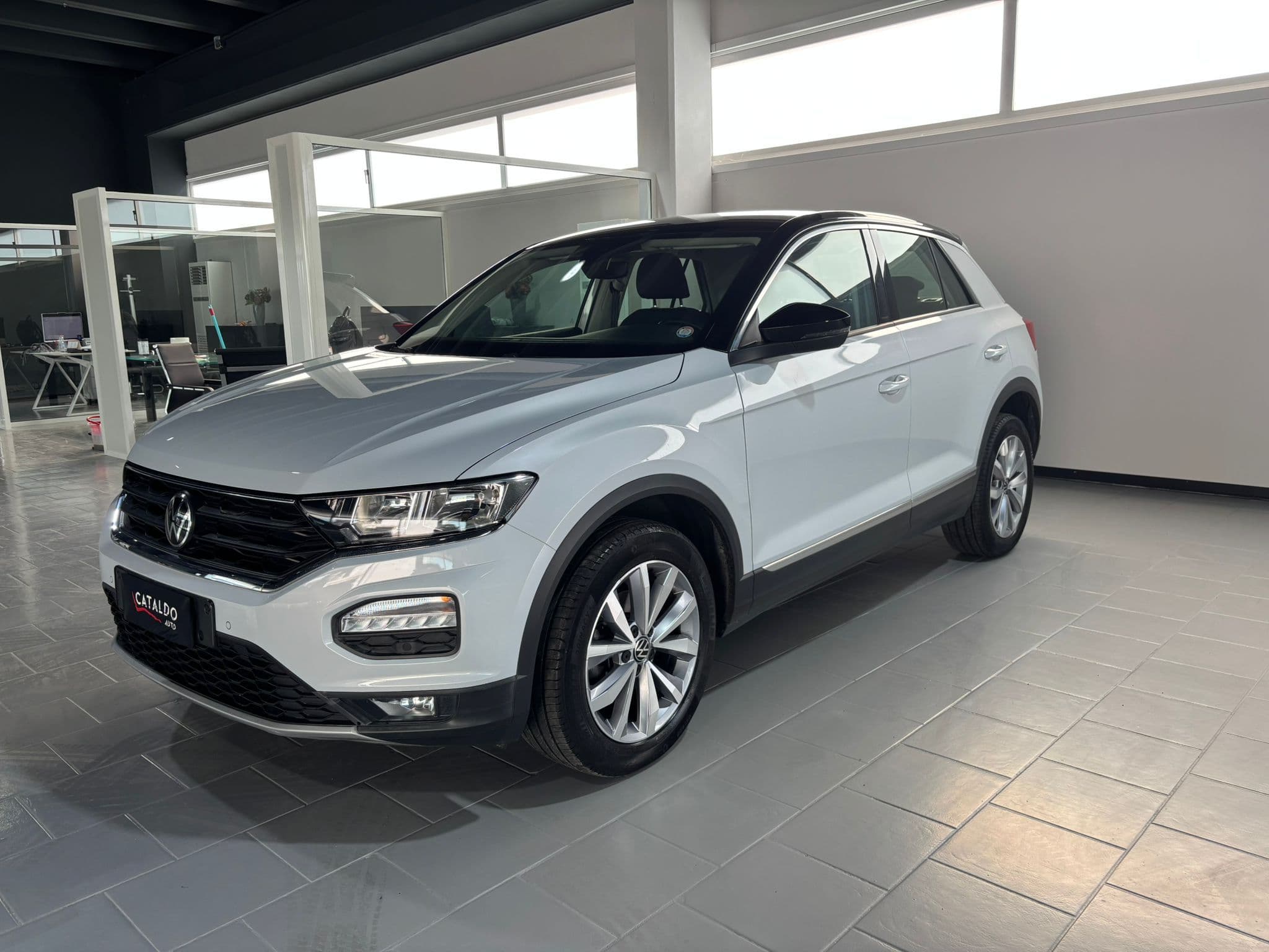 Volkswagen T-Roc I 2017 1.0 tsi Style 110cv - Immagine 1