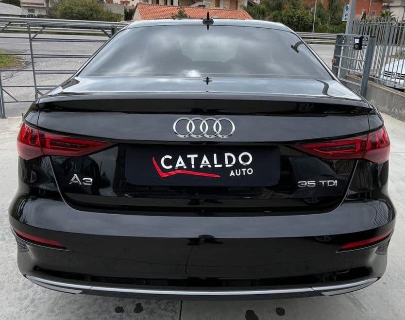 Audi A3 2020 Sedan 35 2.0 tdi S line edition s-tronic - Miniatura 3
