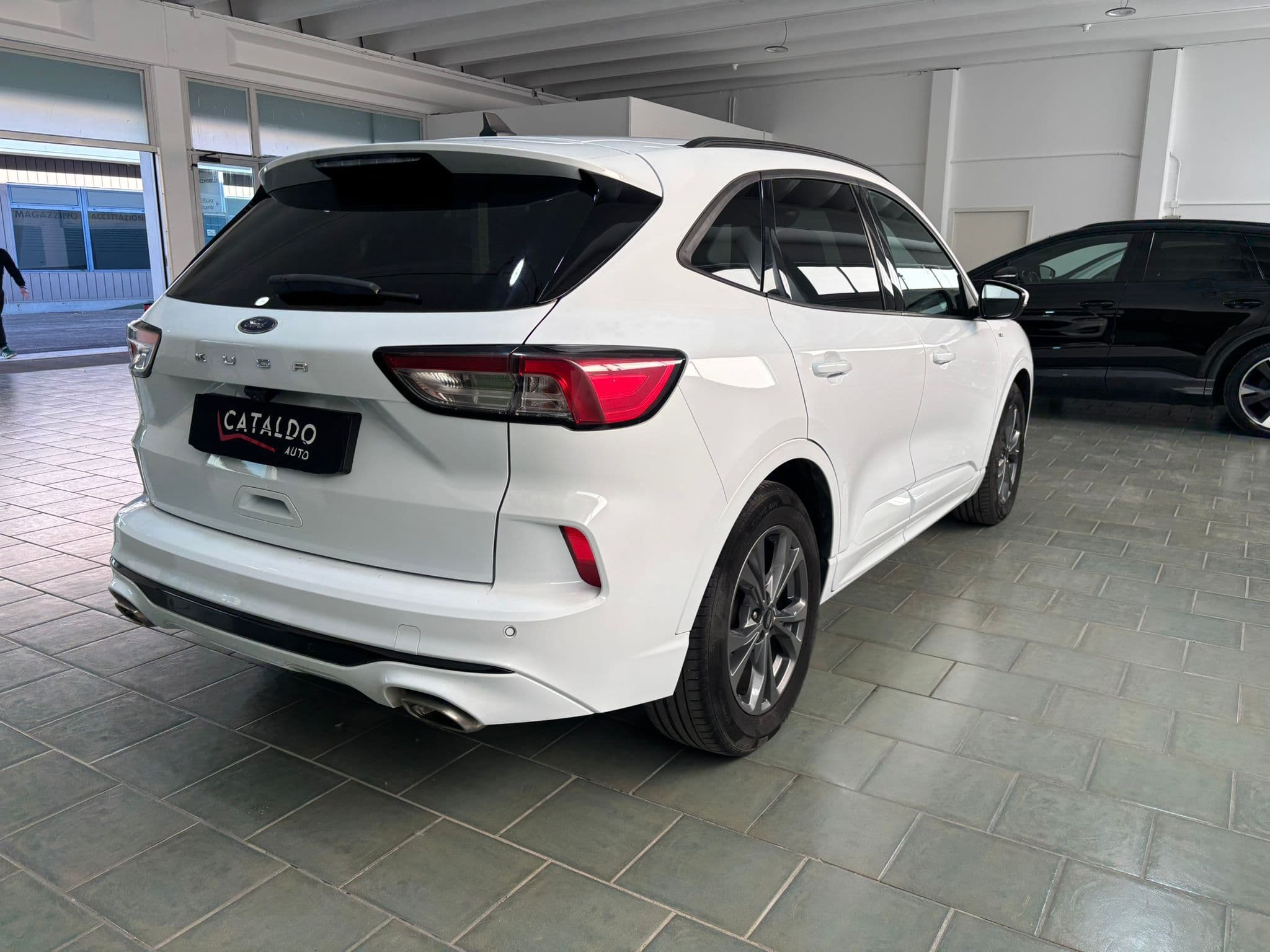 Ford Kuga III 2020 1.5 ecoblue ST-Line 2wd 120cv - Immagine 5