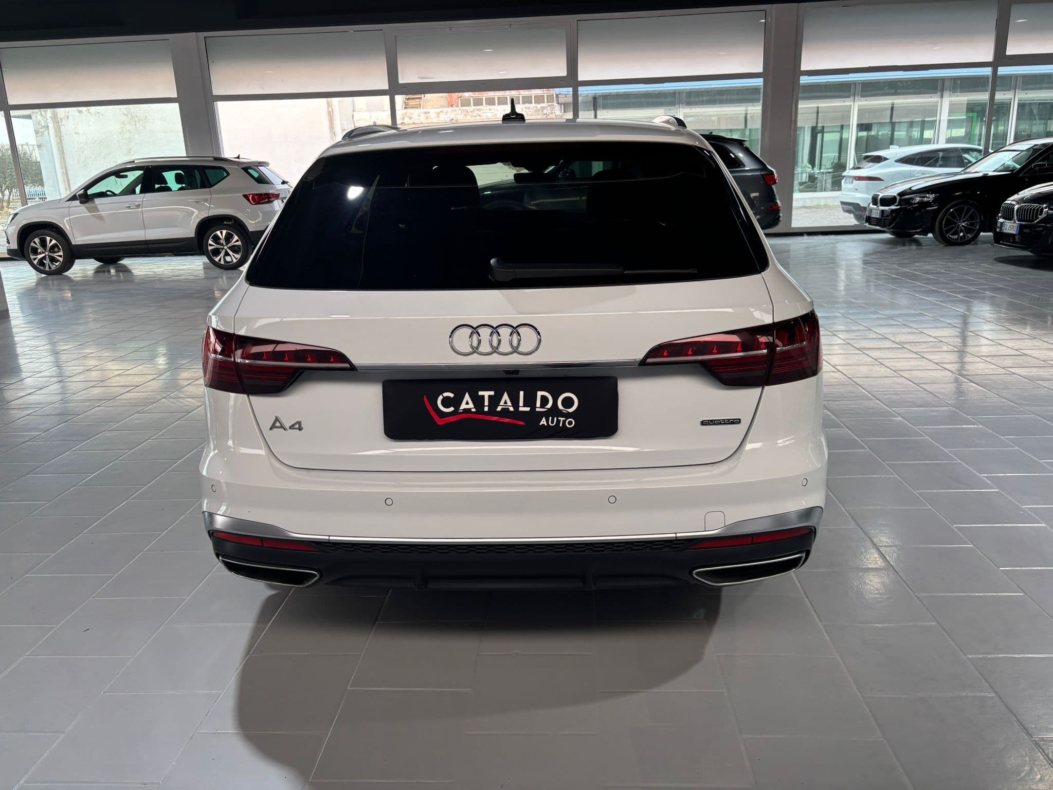 Audi A4 V 2019 Avant 40 2.0 tdi mhev S line edition quattro 204cv s-tronic - Immagine 4
