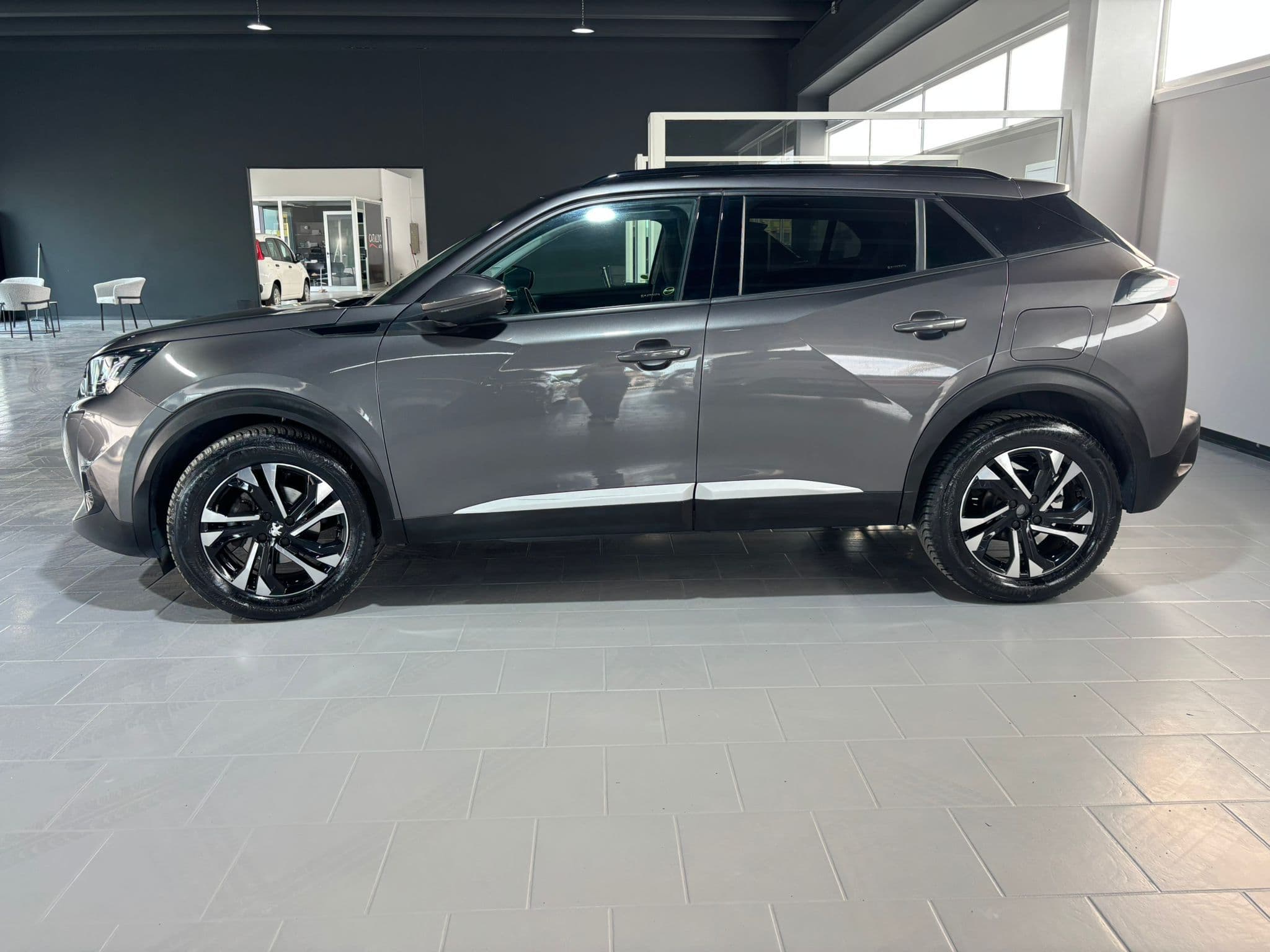 Peugeot 2008 II 2020 1.2 puretech Allure Pack  - Immagine 2