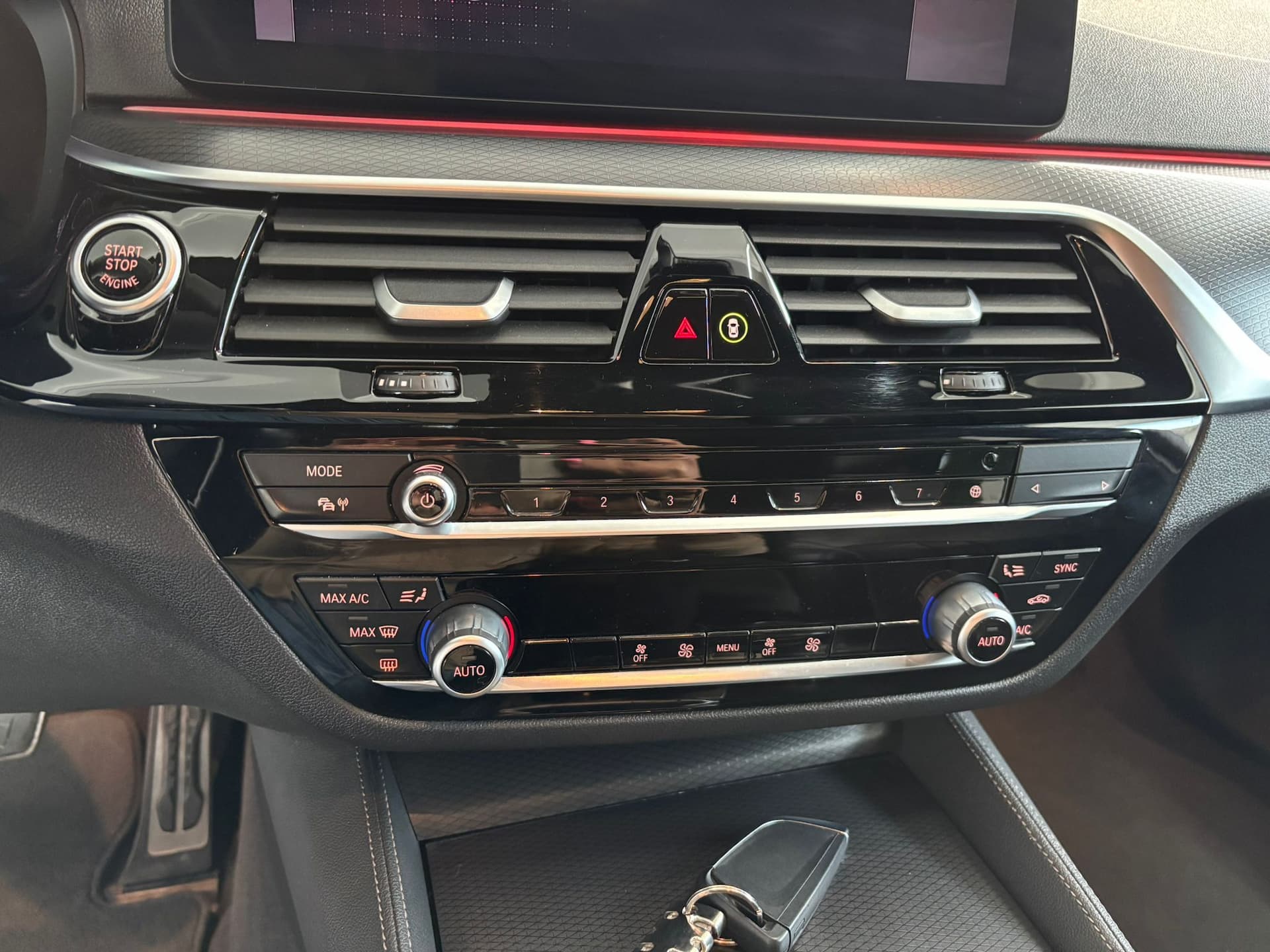 BMW 520 Serie 5 Berlina 520d mhev 48V xdrive Msport auto - Miniatura 16
