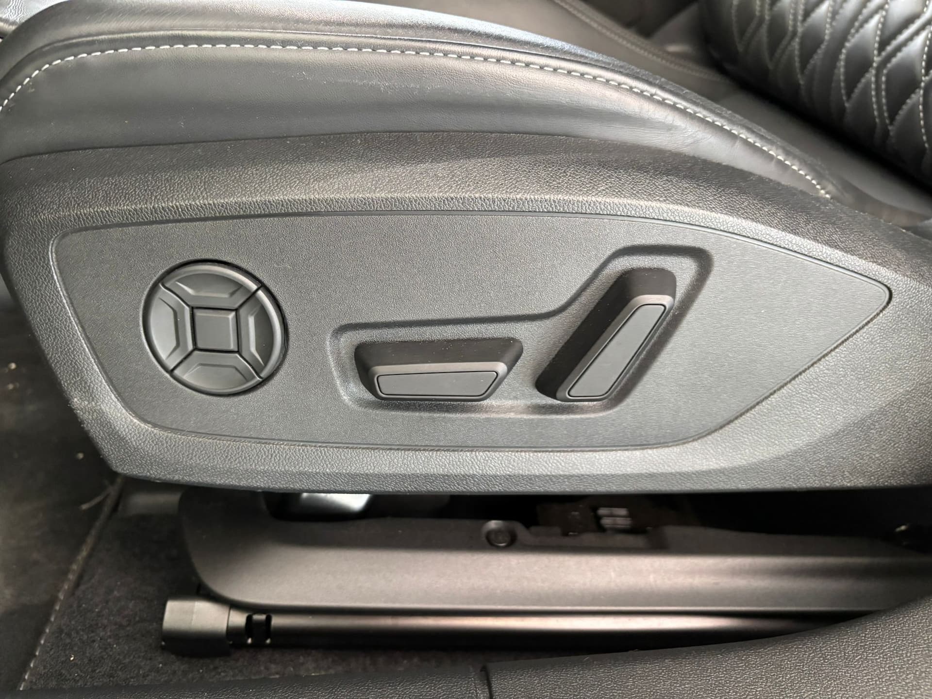 Audi A3 allstreet 35 TFSI S tronic Identity Contrast - Miniatura 21