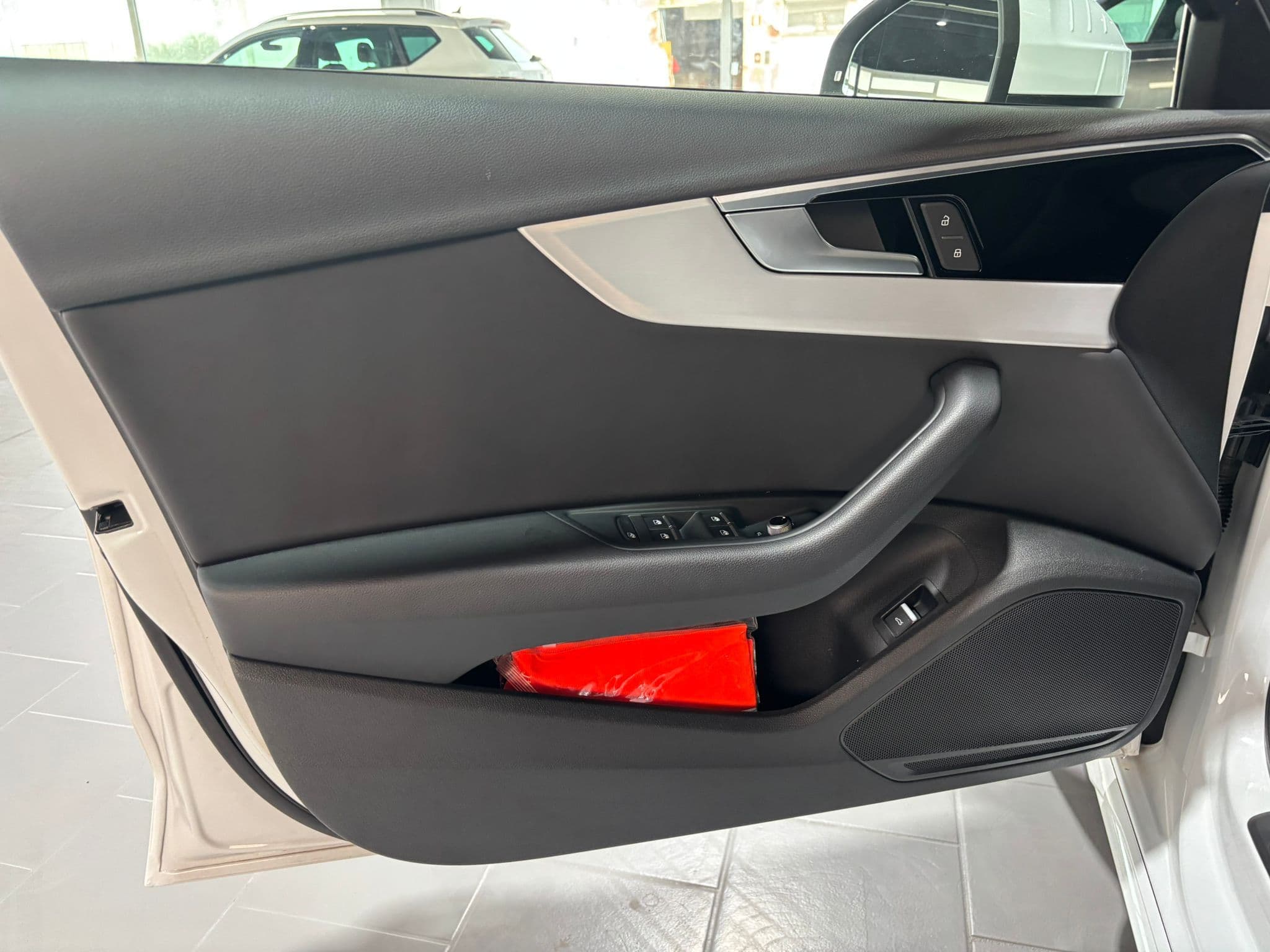 Audi A4 V 2019 Avant 40 2.0 tdi mhev S line edition quattro 204cv s-tronic - Immagine 9