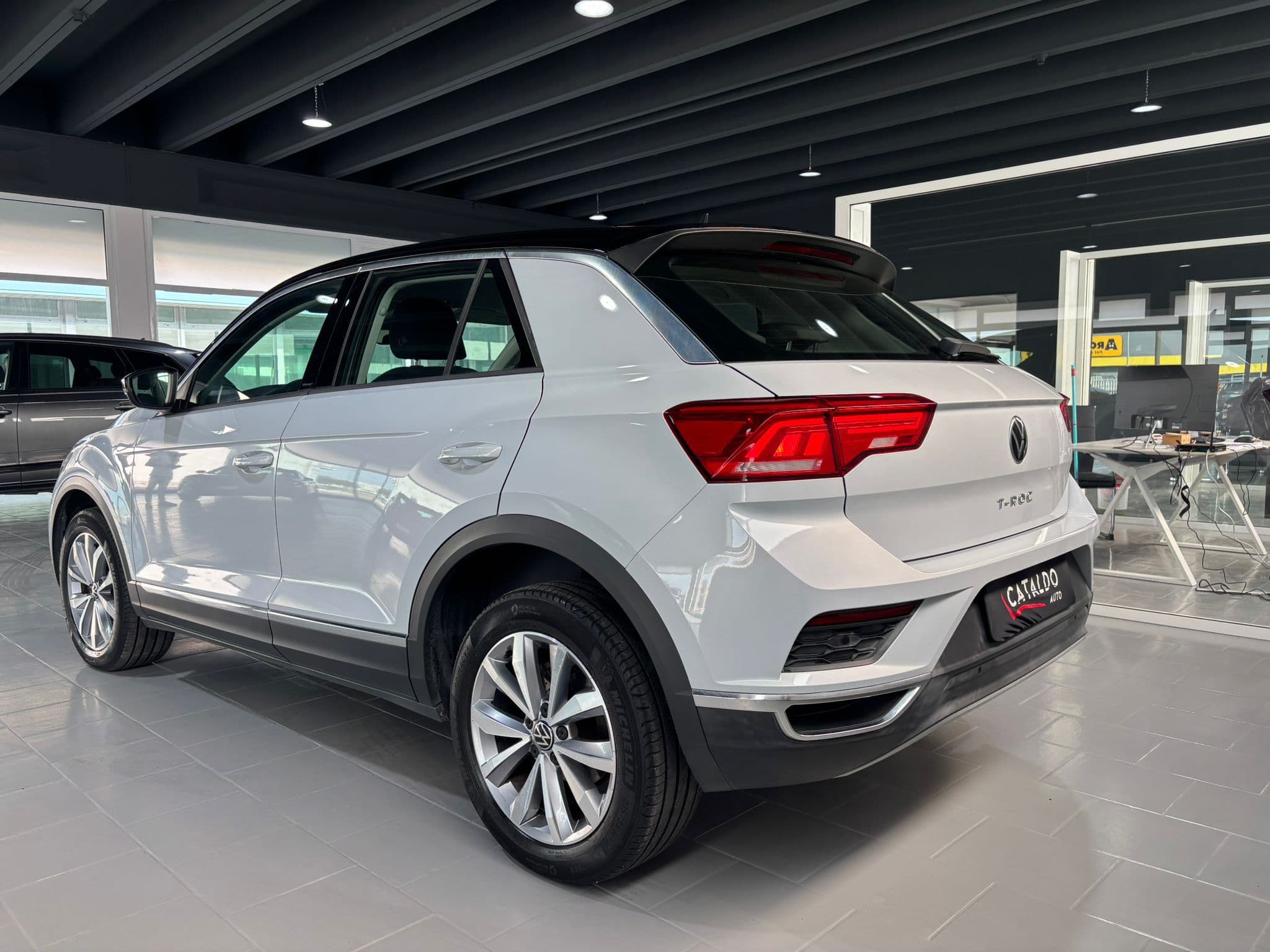 Volkswagen T-Roc I 2017 1.0 tsi Style 110cv - Immagine 3