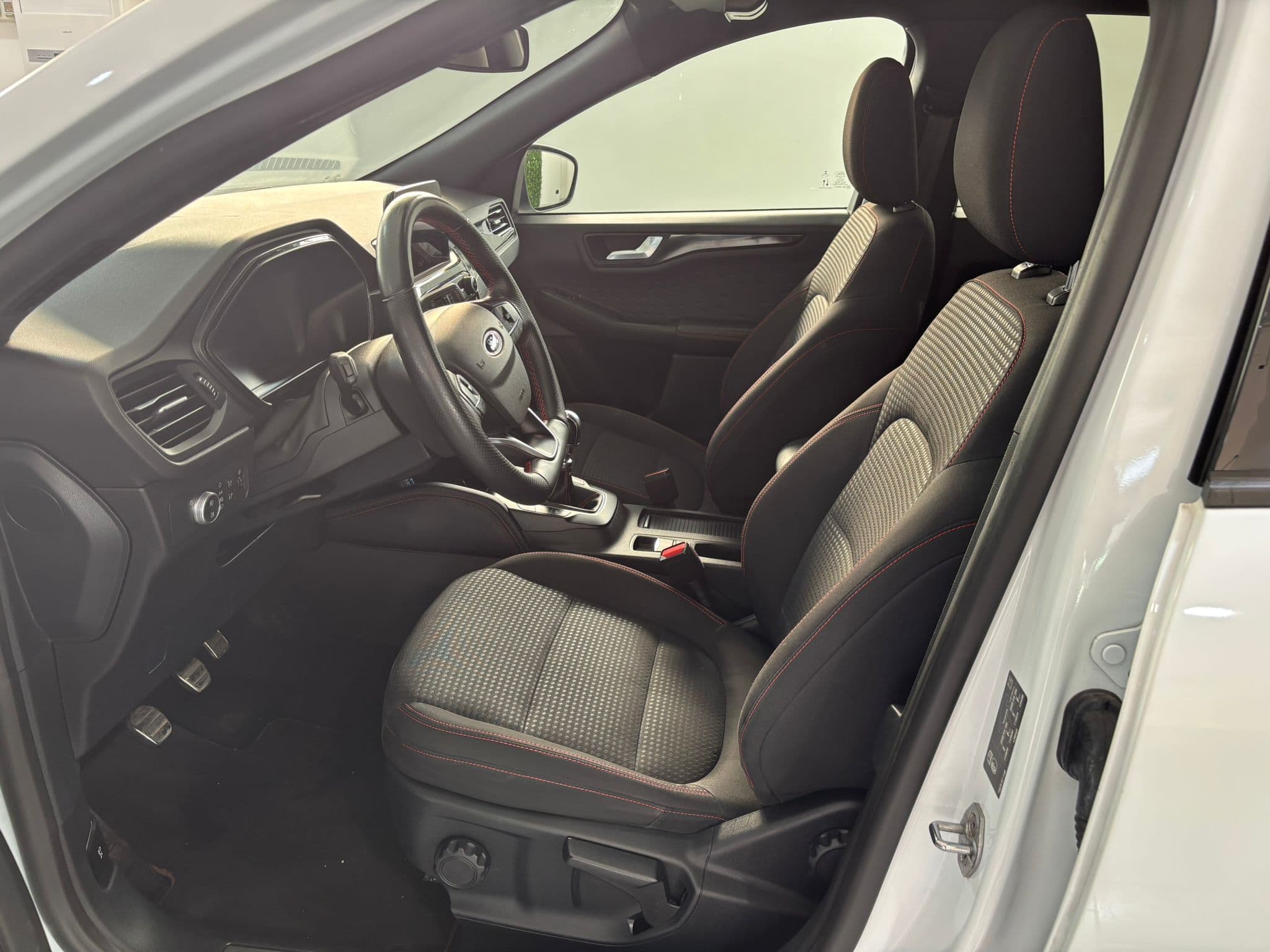 Ford Kuga III 2020 1.5 ecoblue ST-Line 2wd 120cv - Immagine 10